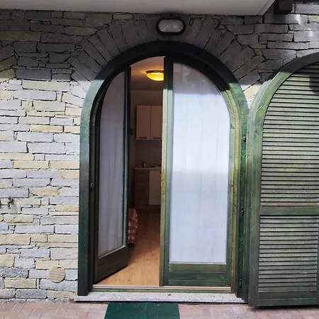 Casa Piste Da Sci Baradello Lägenhet *